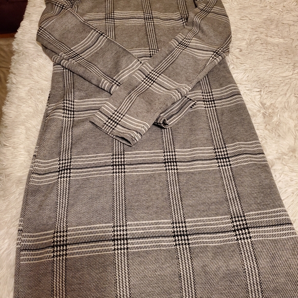 Straford Plad Dress - Picture 7 of 8